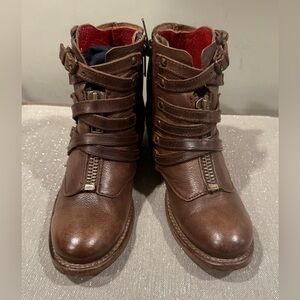 Like New- Freebird Limerick Boots. Size 7.